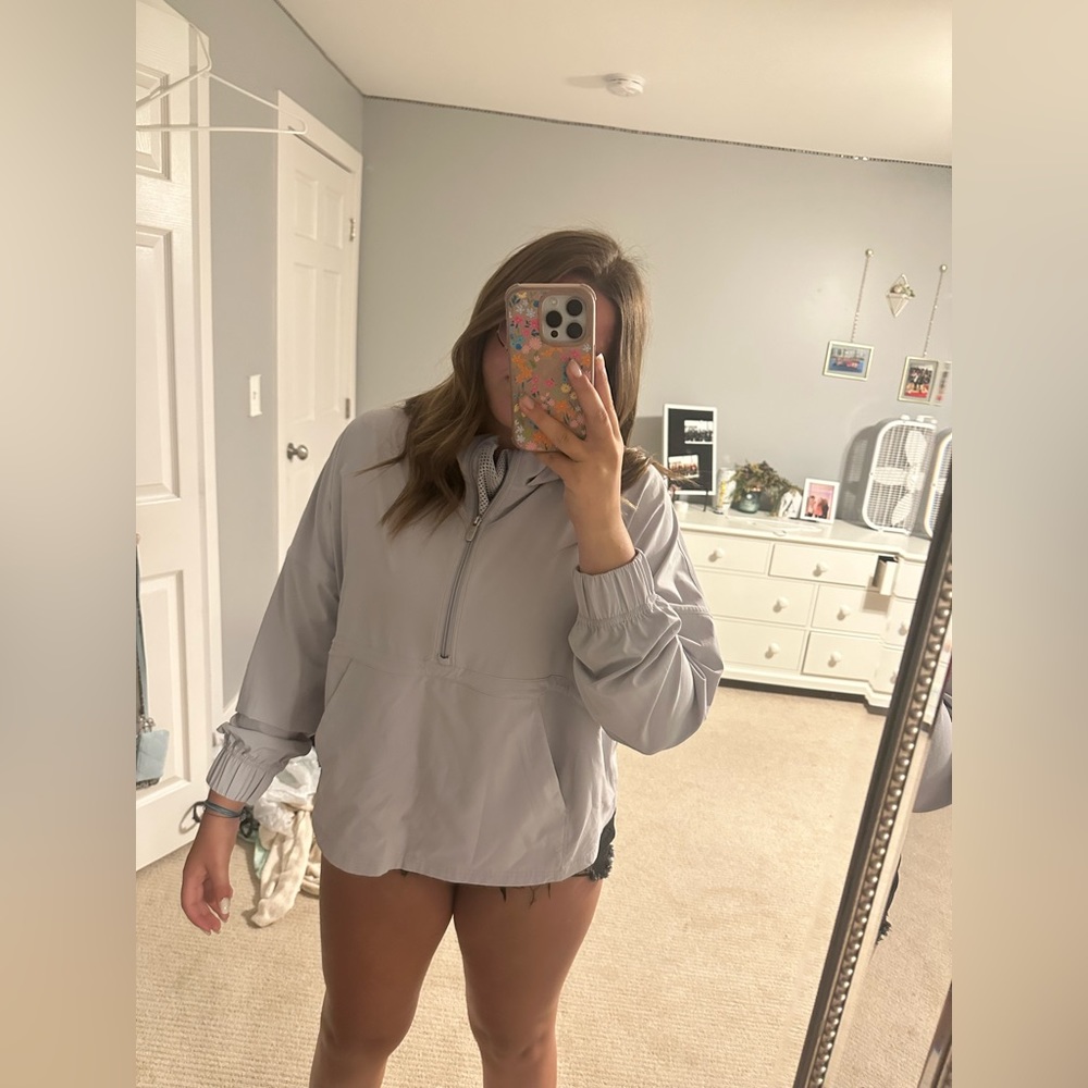 Lululemon windbreaker jacket